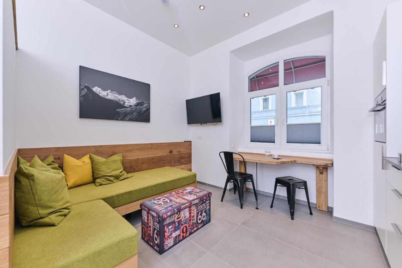 Apartament G17 *